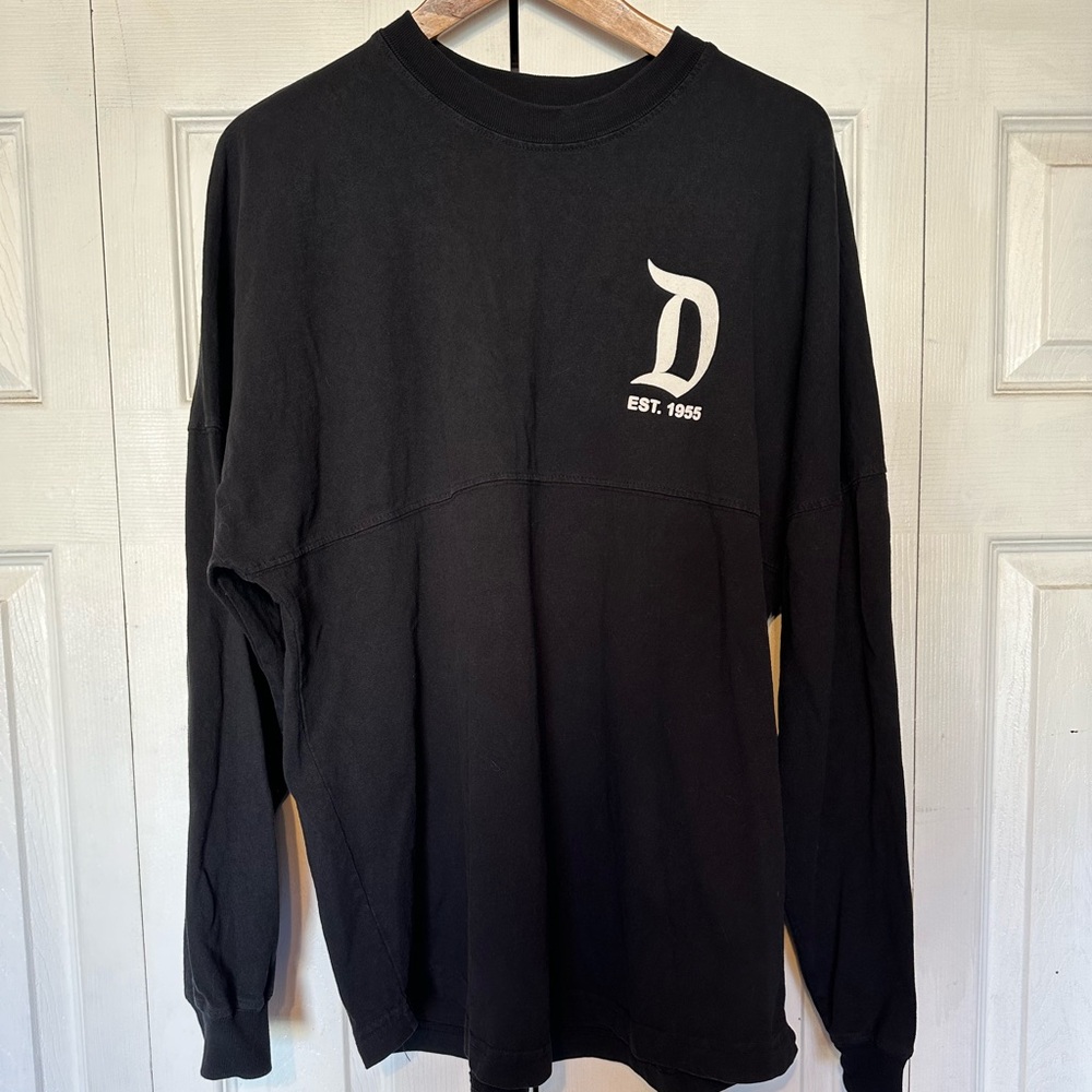 Disneyland Resort sweatshirt